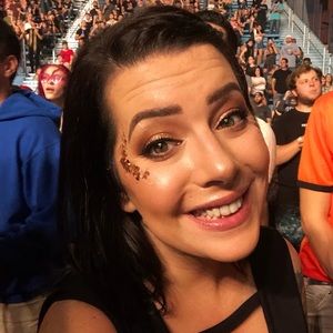 Meet your Posher, Evan